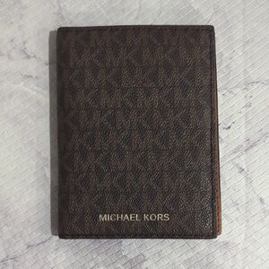 Michael Kors Jet Set  Signature Passport Dark Brown Key & Card Holder Wallet EUC